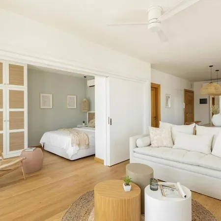 Lejlighed Lavish Unique Penthouse Next To The Seafront
